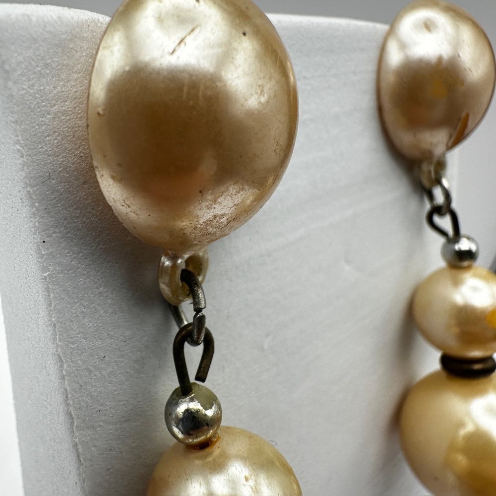 Vintage 80s Faux Pearl Drop Earrings Cream Graduated Bead Statement Dangle Retro - Picture 7 of 12